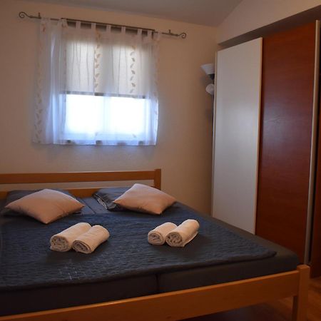 Apartment Gordana Pula Buitenkant foto